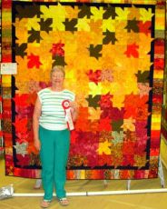 Mary Lidquists Winning Quilt.gif